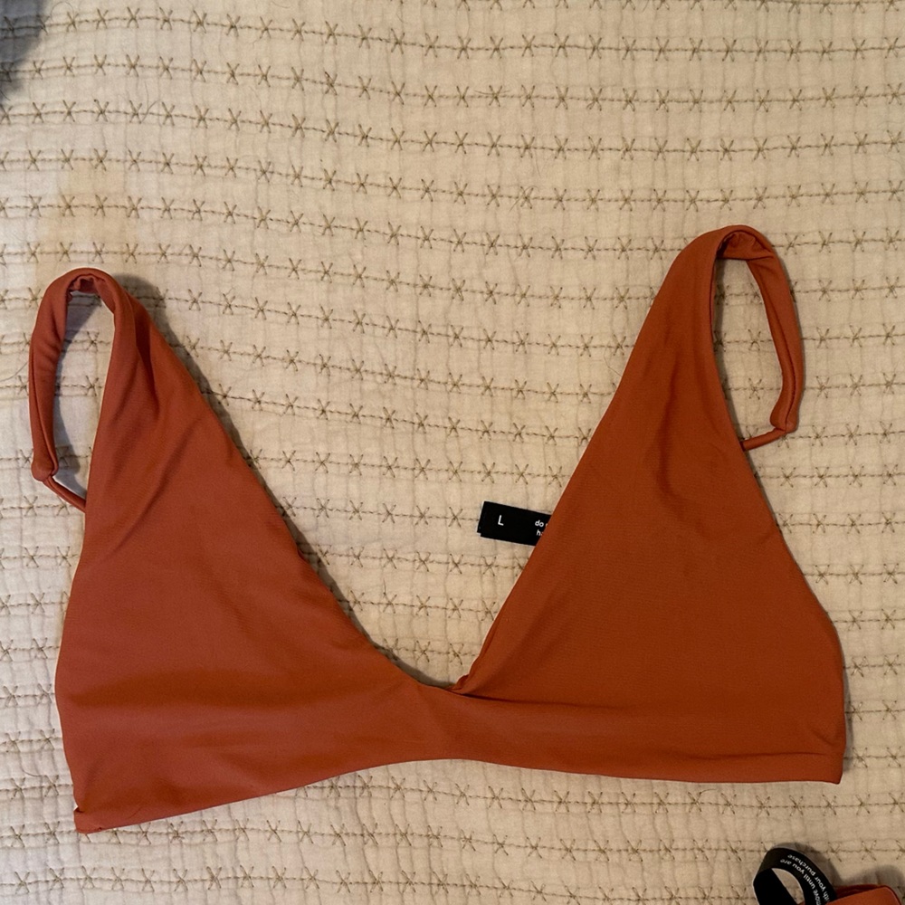 Ark Scoop top NWT